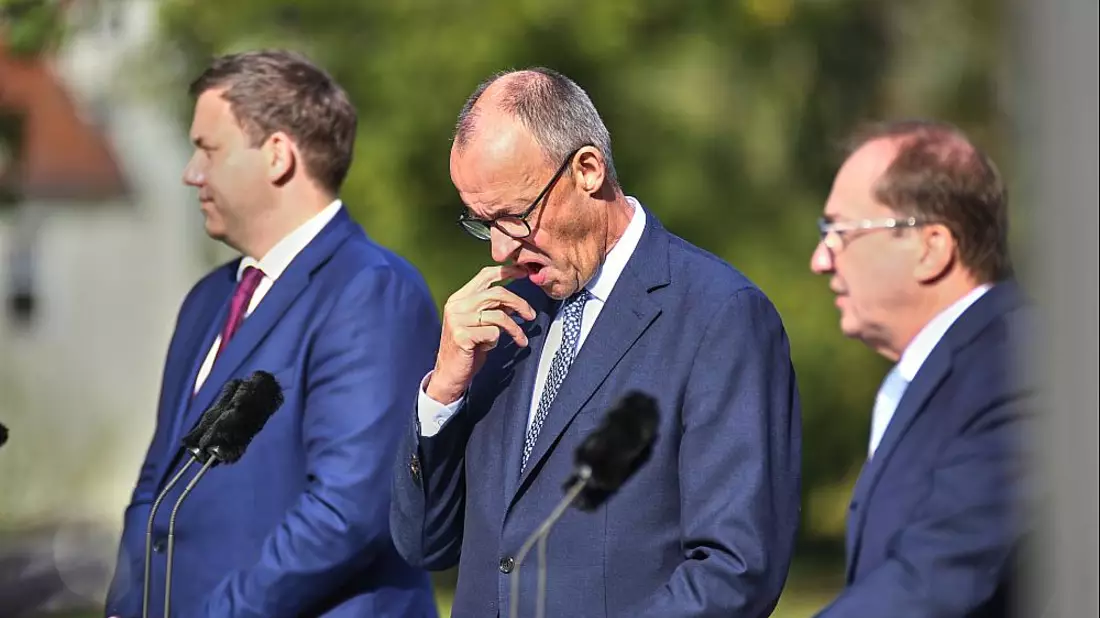Klingbeil, Merz, Dobrindt am 01.10.2025 - Bild: über dts Nachrichtenagentur