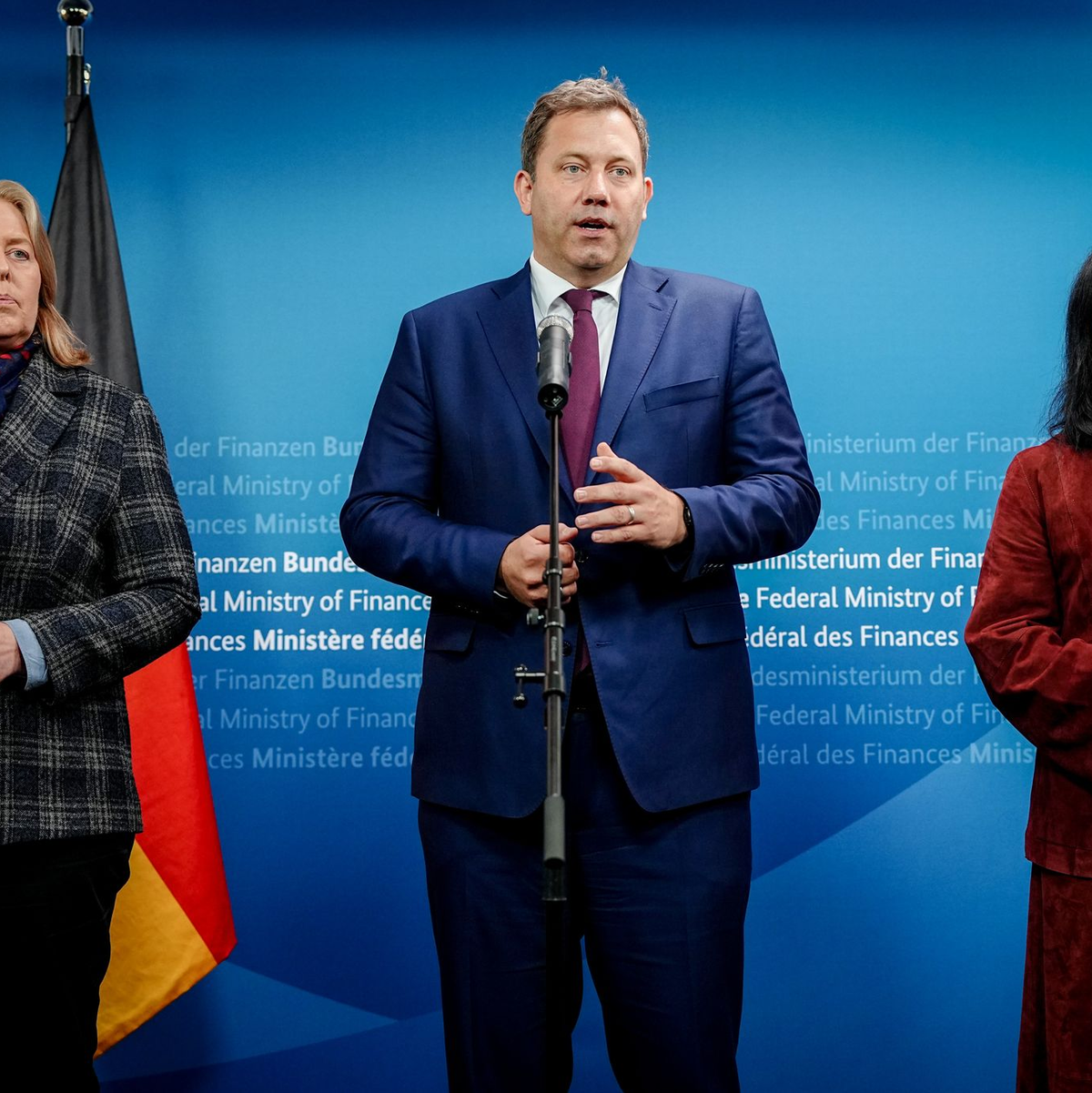 Der Finanzminister und die Wirtschaftsministerin ziehen an einem Strang. - Foto: Kay Nietfeld/dpa