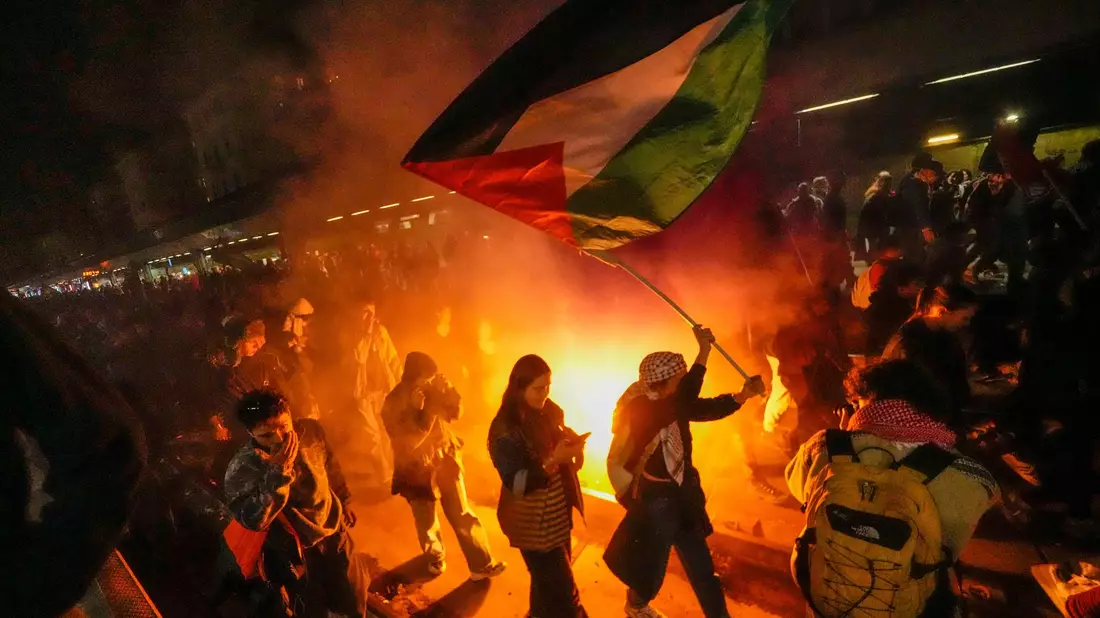 Der Militäreinsatz gegen die Flotte löste Proteste aus. - Bild: Luca Bruno/AP/dpa