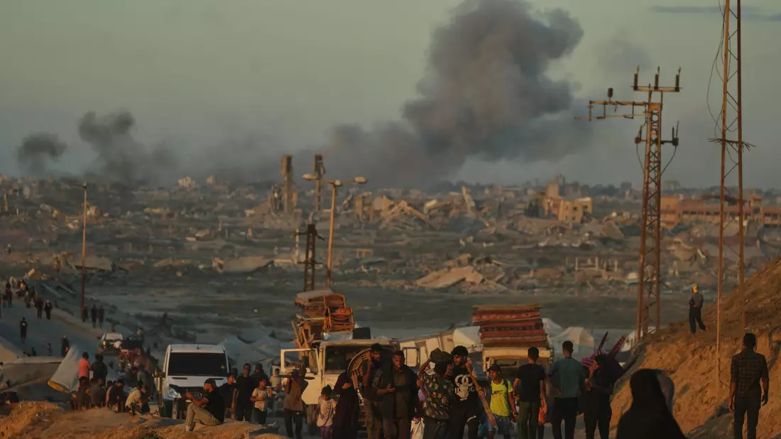 Nach fast zwei Jahren Krieg im Gazastreifen ist die humanitäre Lage in dem abgeriegelten Küstenstreifen katastrophal. - Bild: Jehad Alshrafi/AP/dpa