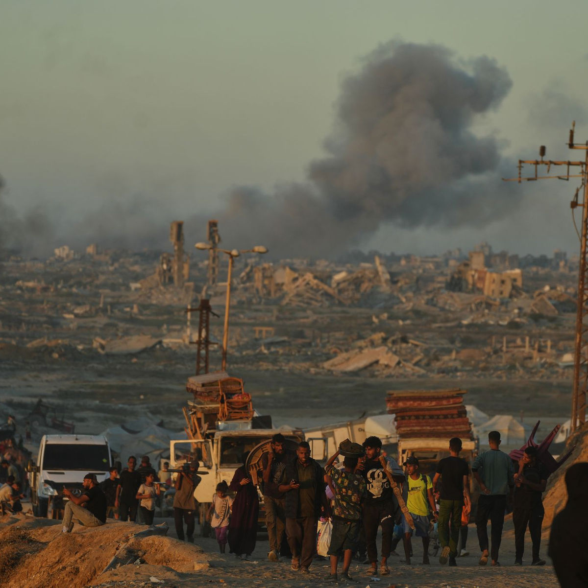 Nach fast zwei Jahren Krieg im Gazastreifen ist die humanitäre Lage in dem abgeriegelten Küstenstreifen katastrophal. - Foto: Jehad Alshrafi/AP/dpa