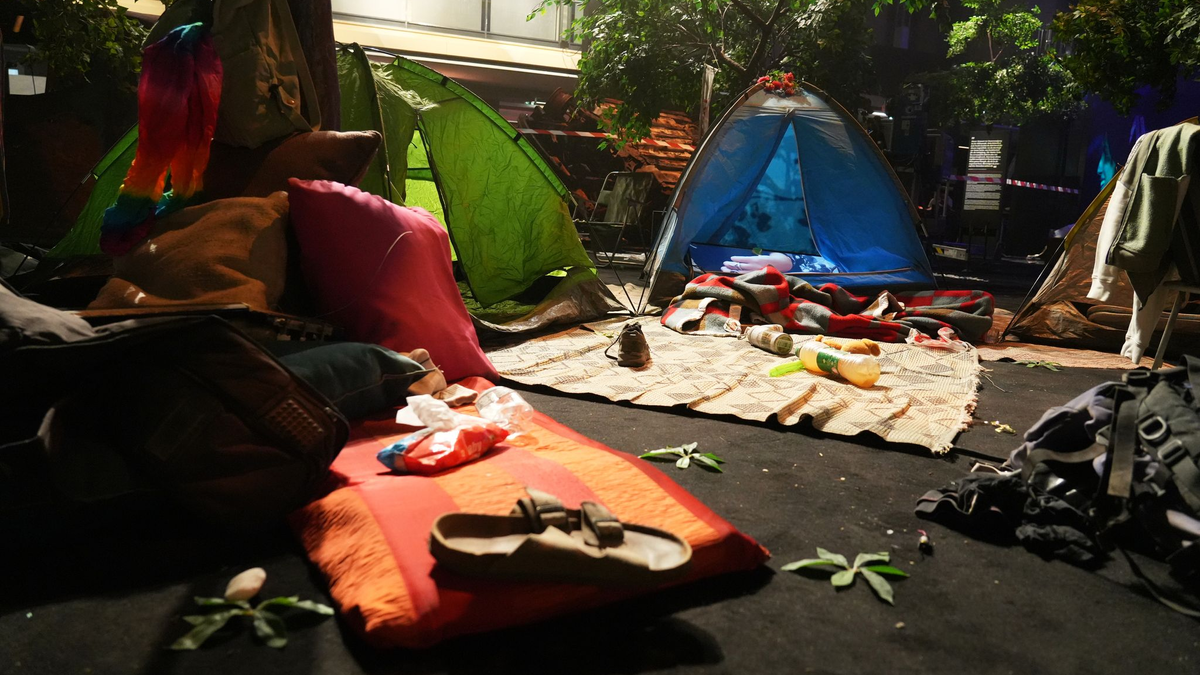 «Wir haben dieses Trauma genommen und es zu Wachstum gemacht, anstatt uns davon unterkriegen zu lassen», sagt Tal Shimony. - Foto: Manuel Genolet/dpa