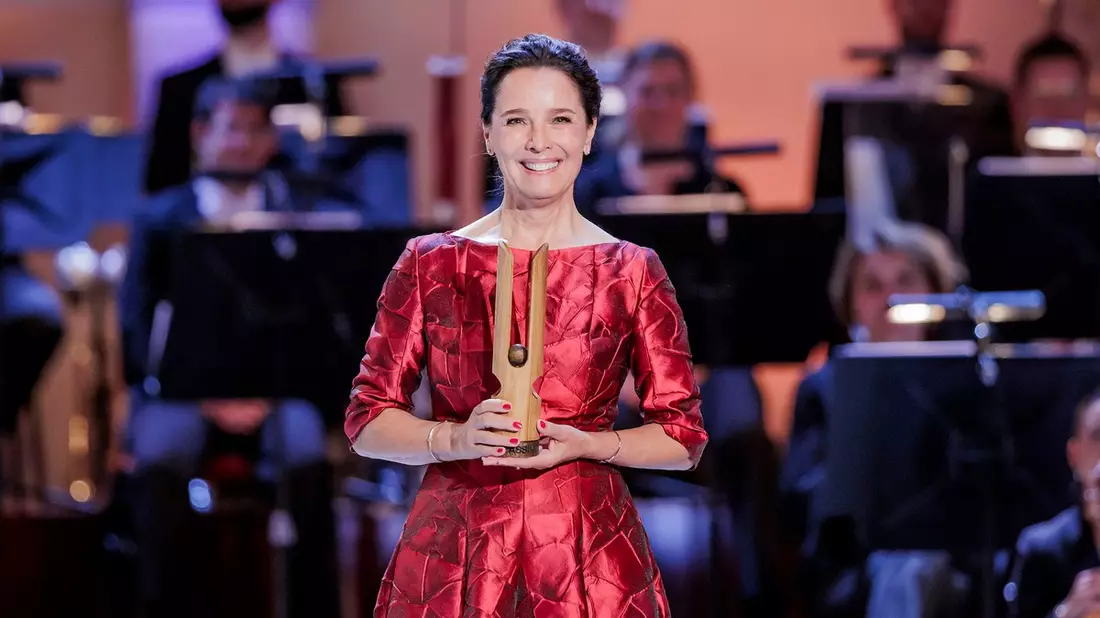Live im ZDF: Désirée Nosbusch präsentiert den OPUS KLASSIK 2025 - Bild: presseportal.de