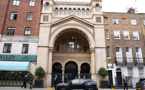 Nach dem Angriff vor einer Synagoge in Manchester geht die Polizei von Terror aus.  - Foto: Jonathan Brady/PA Wire/dpa