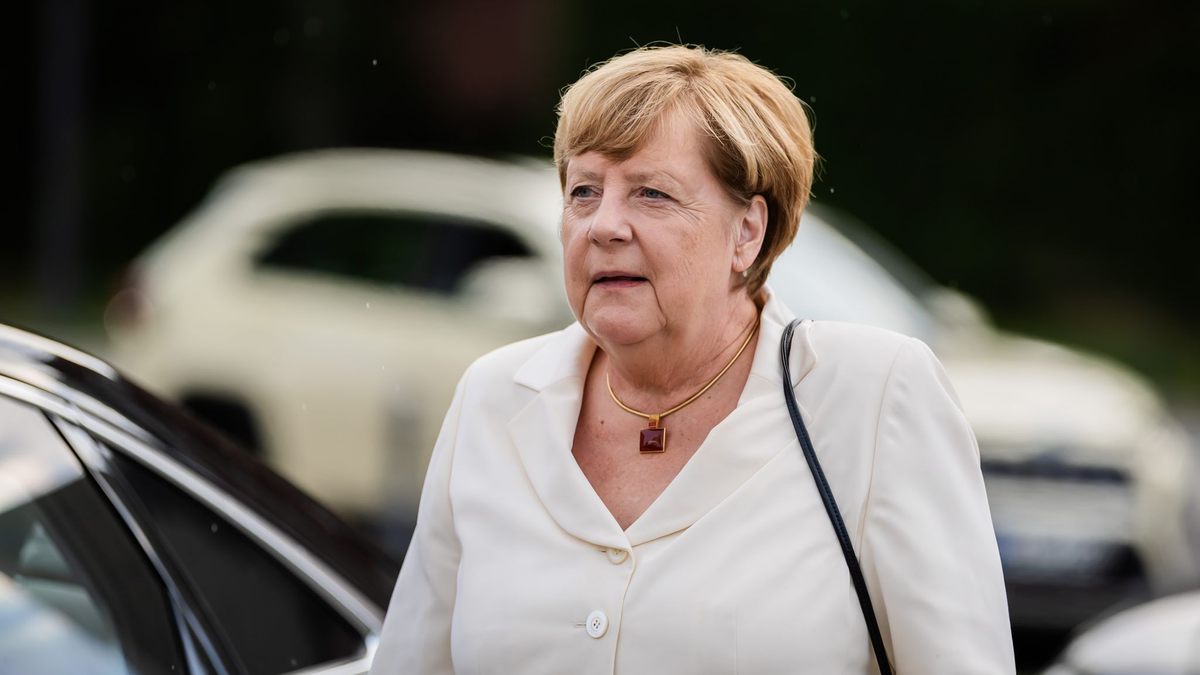 Merkel geht hart mit der AfD ins Gericht. (Archivbild) - Foto: Christoph Soeder/dpa