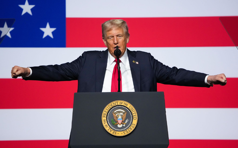 Trump wünscht, dass die Unis verbieten, was «konservative Ideen bestrafen, herabsetzen oder sogar Gewalt gegen sie anstiften könnte».   - Foto: Andrew Harnik/Pool Getty Images North America/AP/dpa