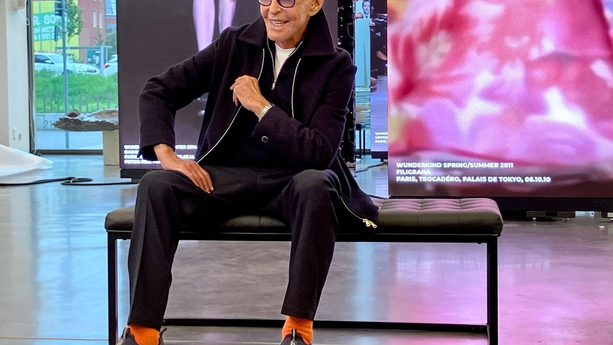 Wolfgang Joop ist mehr als ein Modedesigner - das zeigt er in einer Ausstellung über sein Lebenswerk im Kunstraum Potsdam.  - Foto: Monika Wendel/dpa