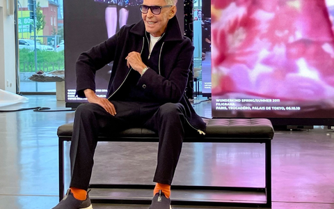 Wolfgang Joop ist mehr als ein Modedesigner - das zeigt er in einer Ausstellung über sein Lebenswerk im Kunstraum Potsdam.  - Foto: Monika Wendel/dpa
