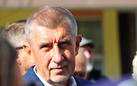 Der tschechische Milliardär und Gründer der Partei ANO, Andrej Babis, bei einem Wahlkampfauftritt im Prager Stadtteil Modrany. (Archivbild) - Foto: Michael Heitmann/dpa
