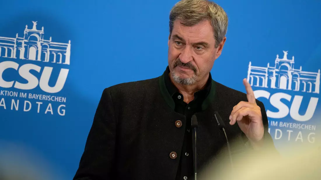 Bayerns Ministerpräsident Markus Söder (CSU) hat die Drohnensichtungen in München in einen Zusammenhang mit anderen Vorkommnissen in Europa gestellt. (Archivbild) - Bild: Pia Bayer/dpa