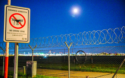 Noch ist unklar, ob es Drohnen waren.  - Foto: Enrique Kaczor/onw-images/dpa