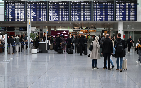 Am Flughafen München sind am Abend erneut Flüge ausgefallen. - Foto: Felix Hörhager/dpa