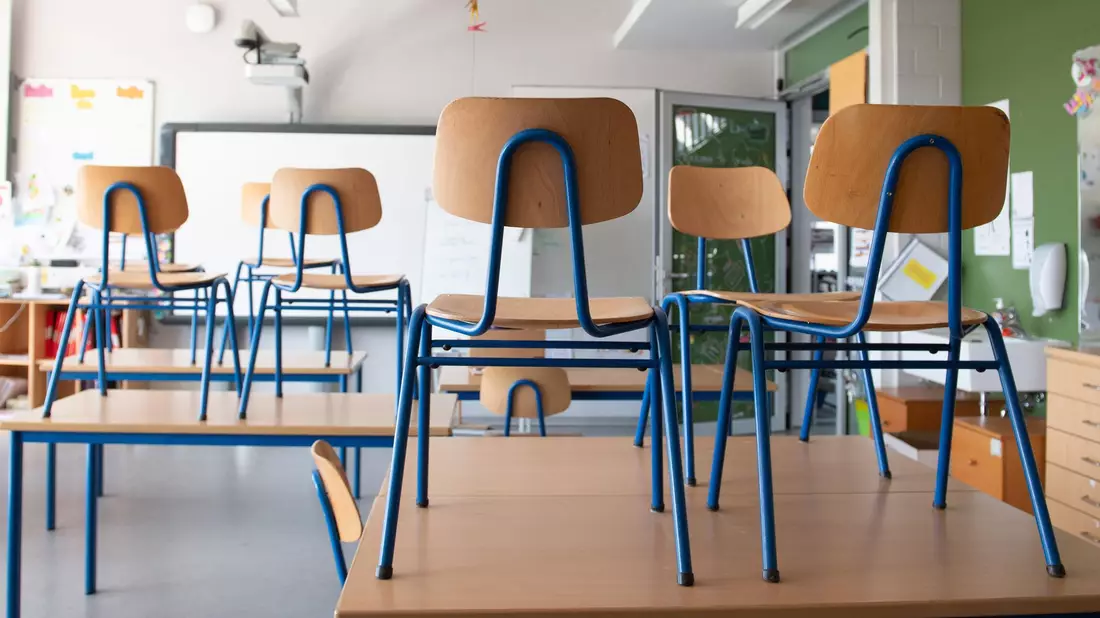 Ohne Abschluss von der Schule - ein Dauerproblem im deutschen Bildungssystem. (Archivbild)  - Bild: Sebastian Kahnert/dpa-Zentralbild/dpa