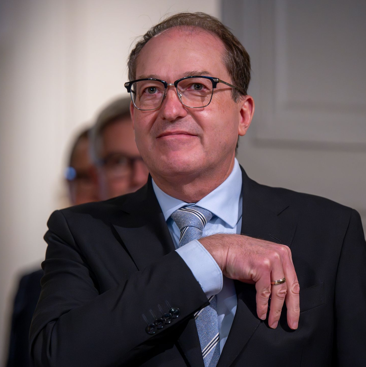 Dobrindt will ein Drohnenabwehrzentrum.  - Foto: Peter Kneffel/dpa