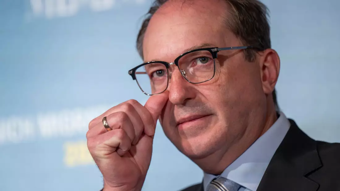 Bundesinnenminister Alexander Dobrindt will beim Thema Migration weiter Druck machen und die europäische Asylpolitik «schärfen und härten» - konkrete Ergebnisse gab es beim Treffen mit seinen Amtskollegen in München aber keine.  - Bild: Peter Kneffel/dpa