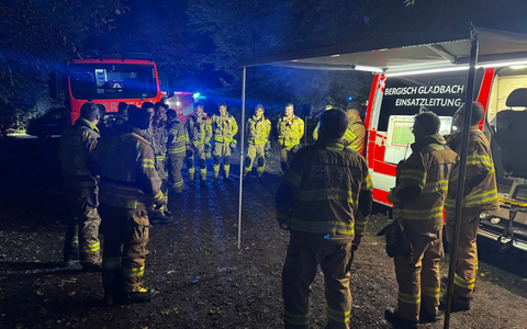 FW-GL: Person im Königsforst vermisst - Feuerwehr und Polizei mit großem Kräfteaufwand im Sucheinsatz - Foto: presseportal.de