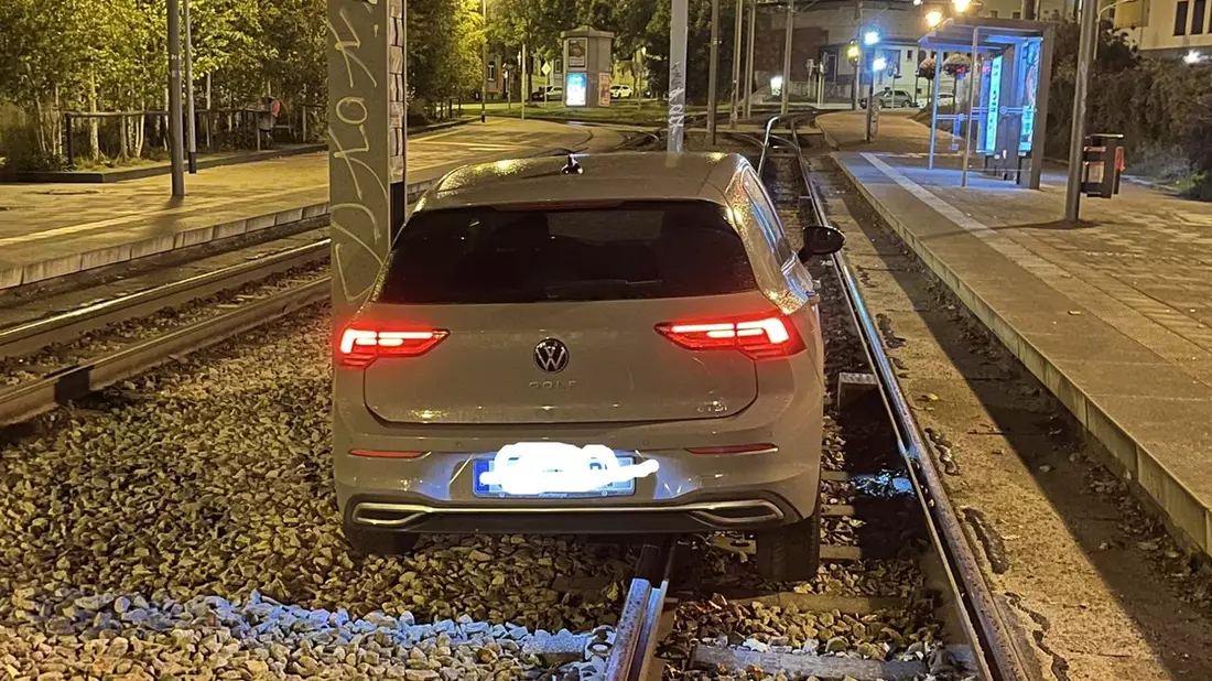 LPI-EF: Betrunken Gleisbett mit Straße verwechselt - Bild: presseportal.de