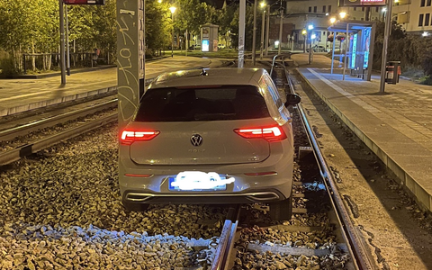 LPI-EF: Betrunken Gleisbett mit Straße verwechselt - Foto: presseportal.de