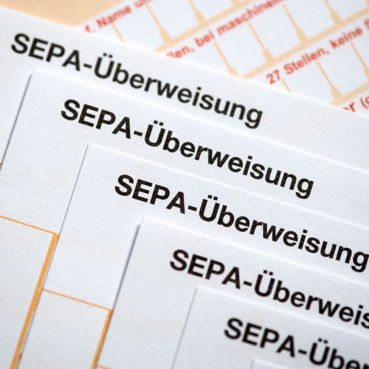 Der einheitliche Euro-Zahlungsverkehrsraum umfasst 36 Länder. (Symbolbild) - Foto: Fabian Sommer/dpa