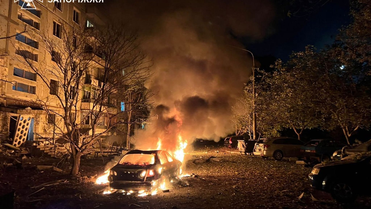 Die Region Saporischschja war wie viele anderen einmal mehr Ziel russischer Luftangriffe. - Foto: Uncredited/Ukrainian Emergency Service/AP/dpa