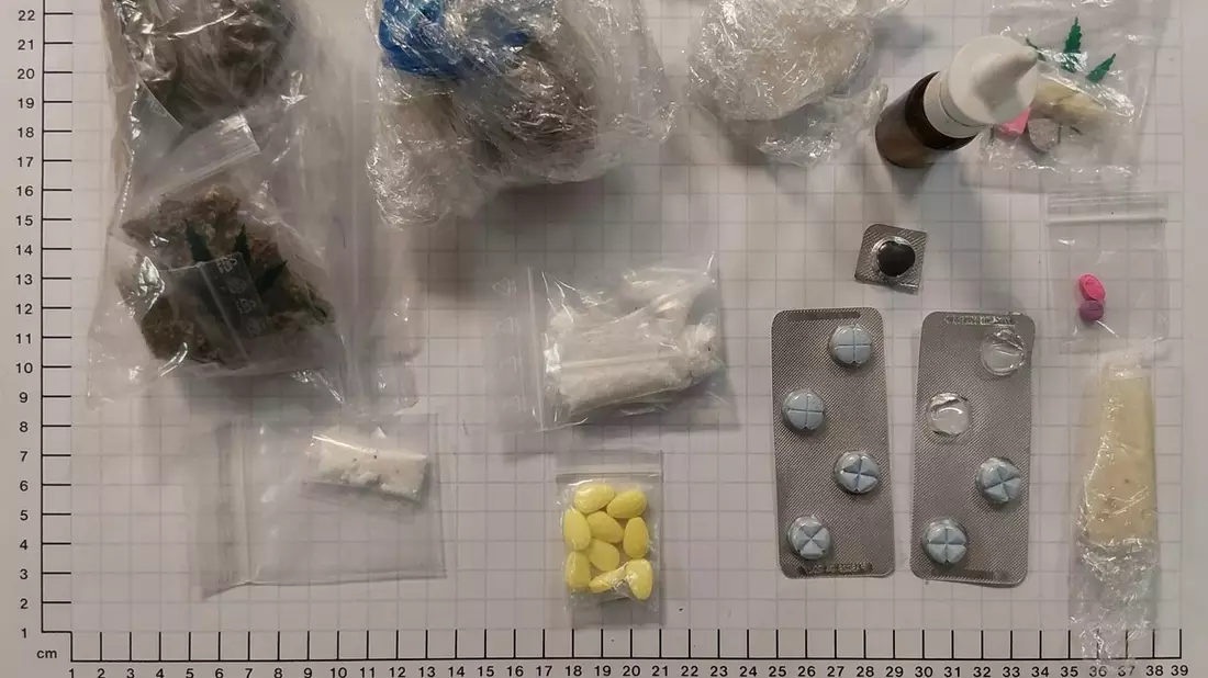 BPOL NRW: Bundespolizei nimmt Mann nach Drogenfund fest - Bild: presseportal.de