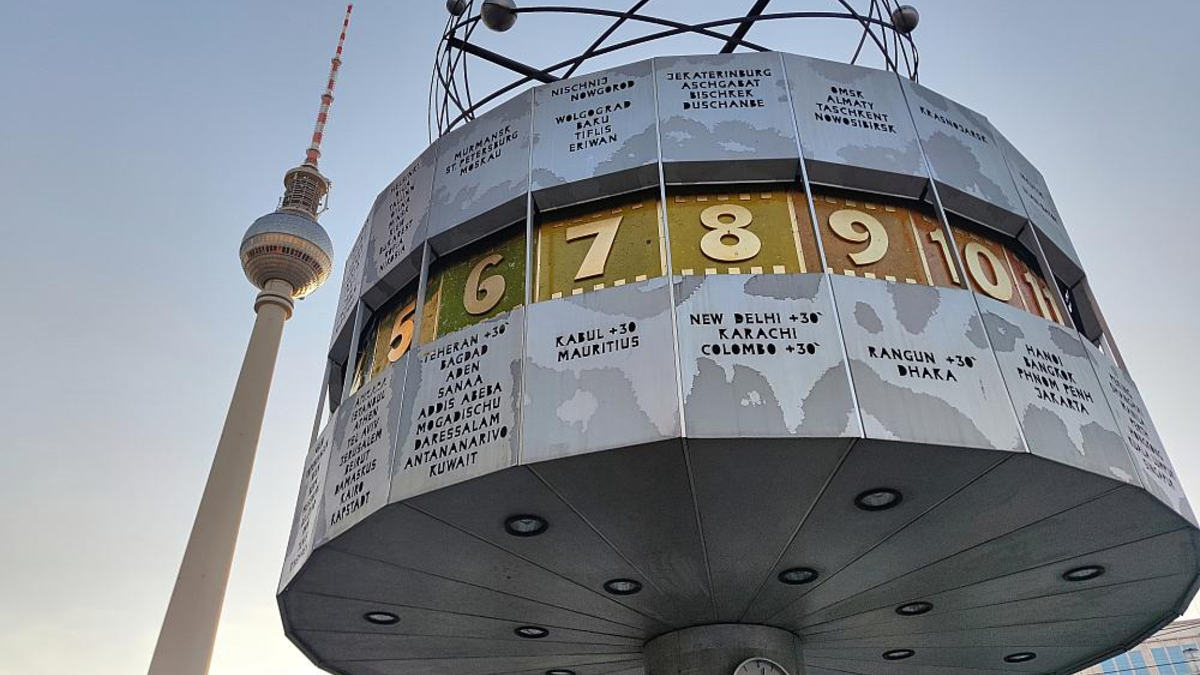 Weltzeituhr und Fernsehturm (Archiv) - Foto: über dts Nachrichtenagentur