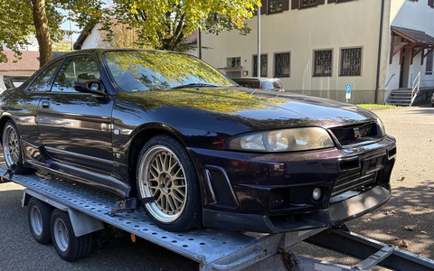 HZA-UL: Sportwagen aus der Schweiz verzollt/Nissan Skyline für 50.000 Euro - Foto: presseportal.de