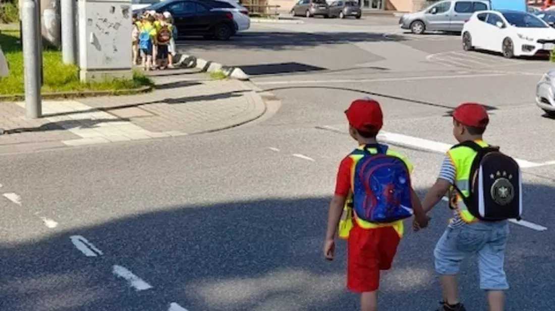 POL-PDTR: Herbstgefahren auf dem Schulweg - Pressemitteilung der Polizei Birkenfeld anlässlich der bevorstehenden dunklen Jahreszeit - Bild: presseportal.de