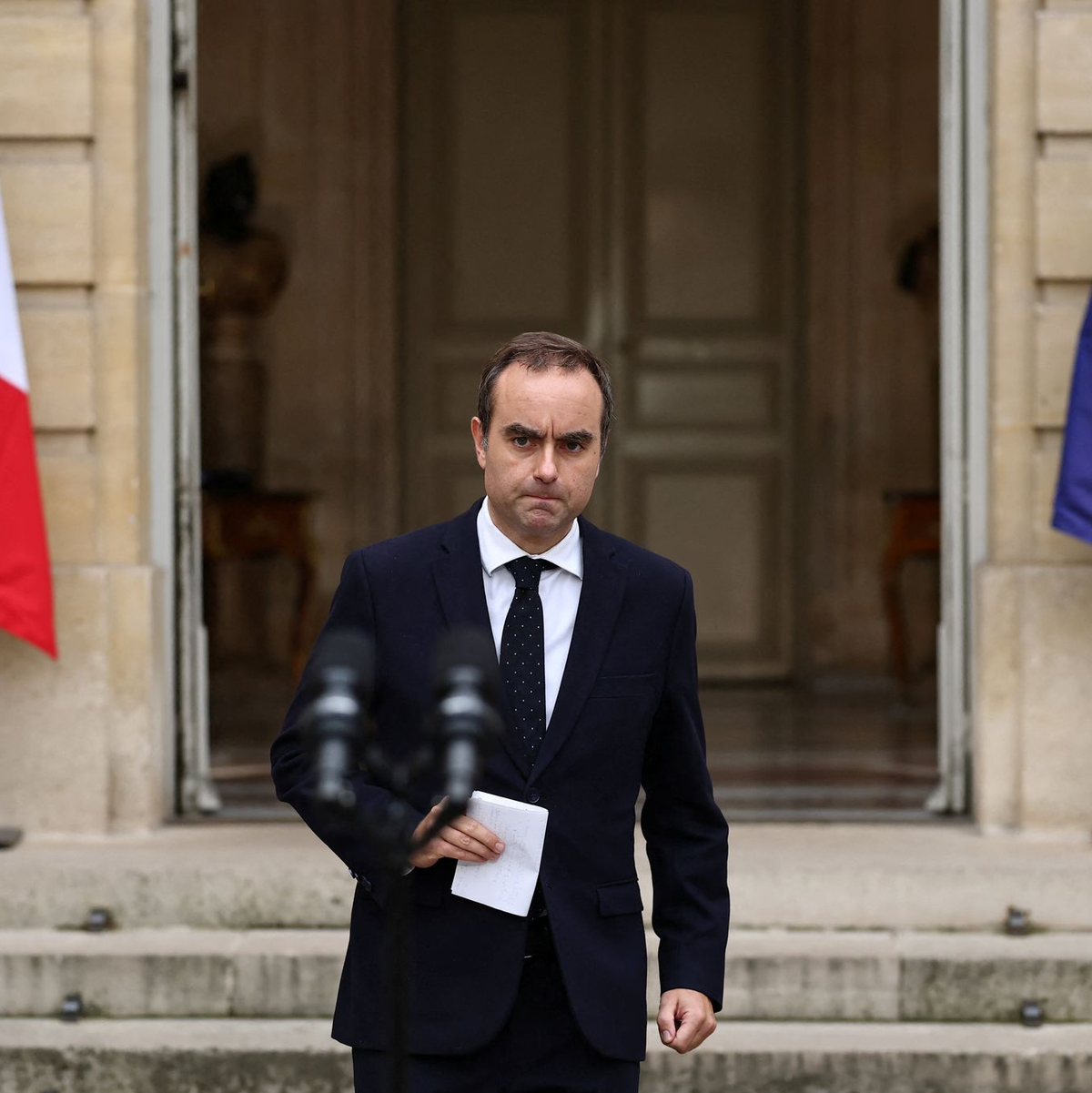 Frankreichs zurückgetretener Premier Lecornu berät mit den Parteien über einen Ausweg aus der Regierungskrise (Archivbild). - Foto: Stephane Mahe/Reuters Pool/AP/dpa