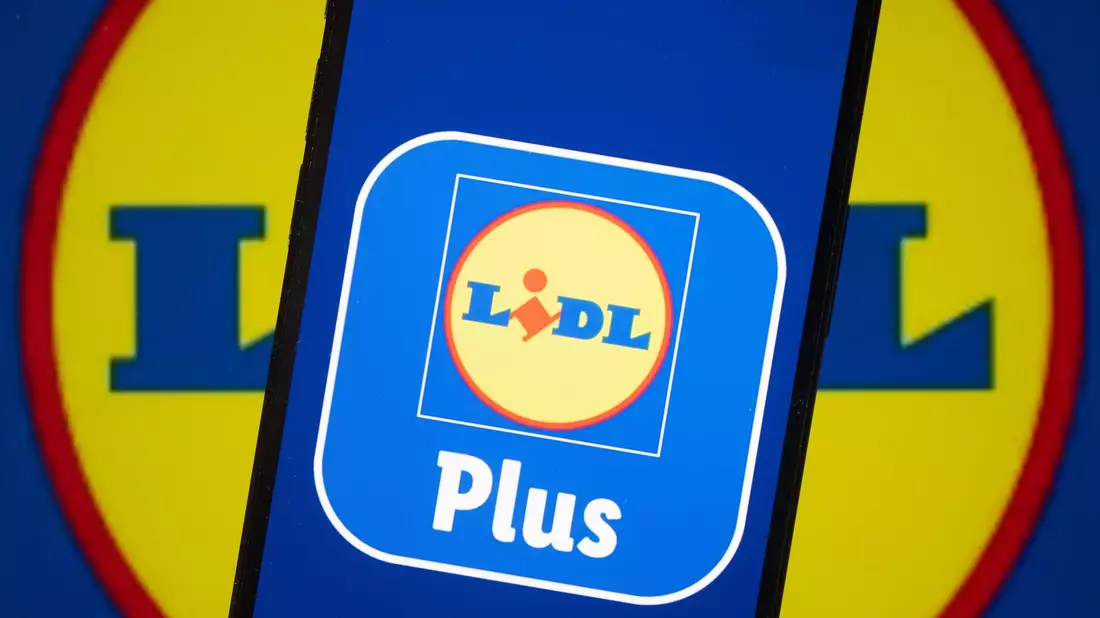 Der Rechtsstreit zwischen Verbraucherschützern und dem Discounter Lidl um die «Lidl Plus»-App geht in die nächste Runde. (Archivbild) - Bild: Sebastian Kahnert/dpa