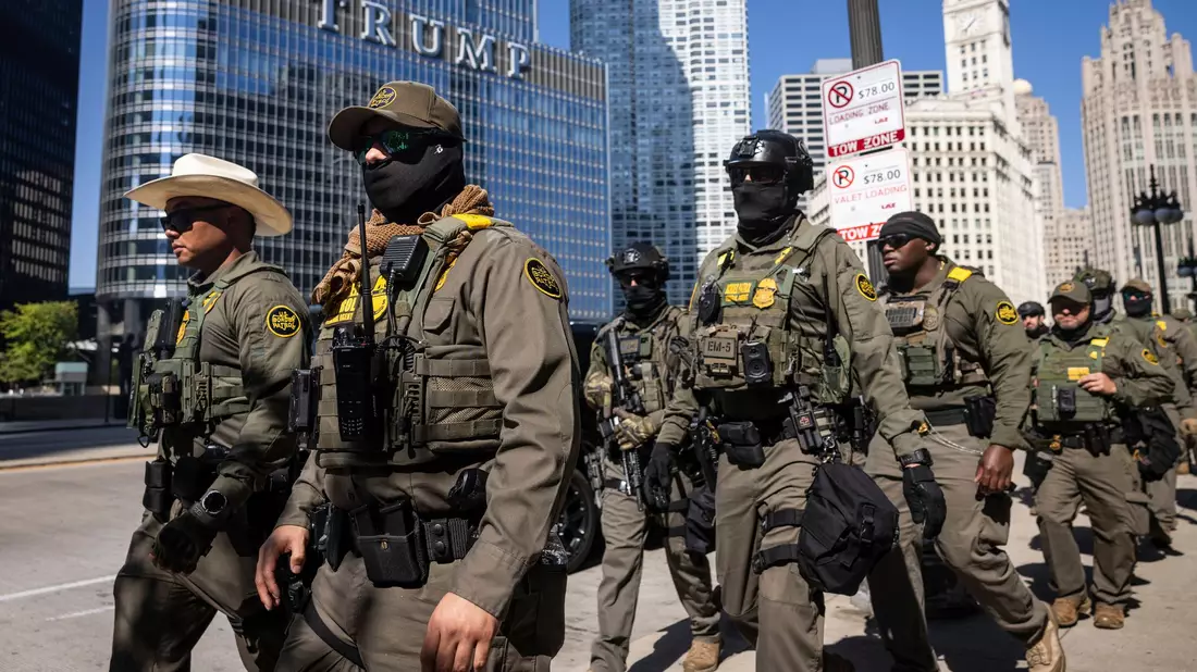 Chicago und Illinois verklagen die US-Regierung zu Nationalgarde-Einsätzen. (Archivbild) - Bild: Ashlee Rezin/Chicago Sun-Times/AP/dpa