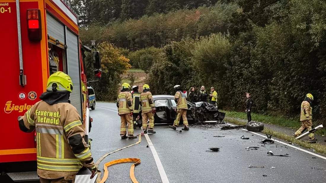 FW-DT: Verkehrsunfall auf der Hornschen Straße - Glück im Unglück für zwei Fahrer - Bild: presseportal.de