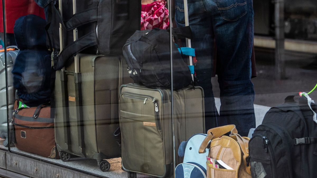 Zankapfel Familienreservierung - wird die Petition die Bahn umstimmen? (Symbolbild) - Foto: Paul Zinken/dpa