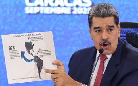 Mit dem Beschuss mutmaßlicher Drogenboote aus Venezuela in der Karibik verschärfte US-Präsident Donald Trump bereits die Gangart gegen Maduro.(Archivbild). - Foto: Jesus Vargas/AP/dpa