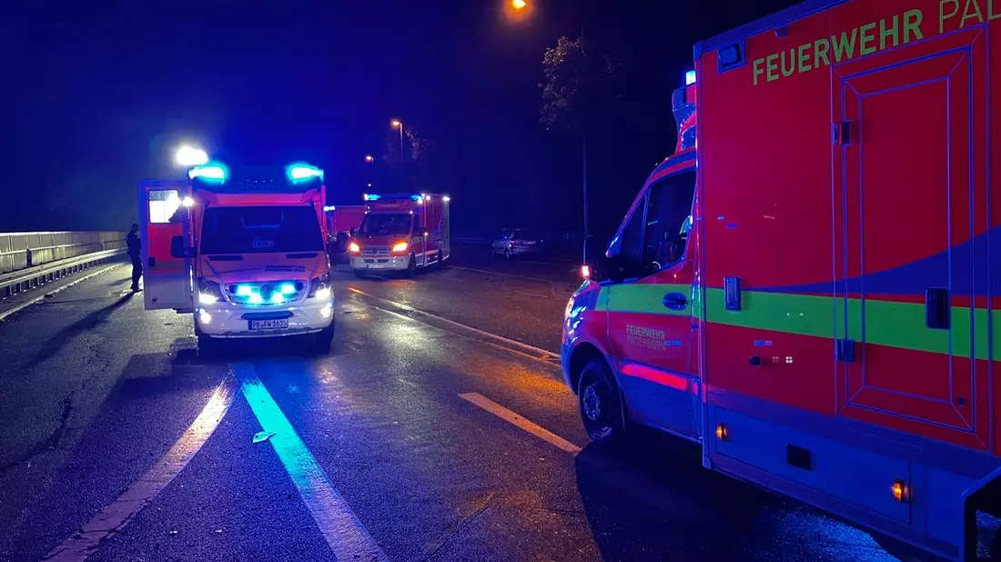 FW Paderborn: Verkehrsunfall Kreuzung Residenzstraße / Münsterstraße - Bild: presseportal.de
