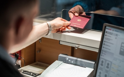 BPOLI EF: Dokumente gültig? Reisedokumente frühzeitig prüfen! - Foto: presseportal.de
