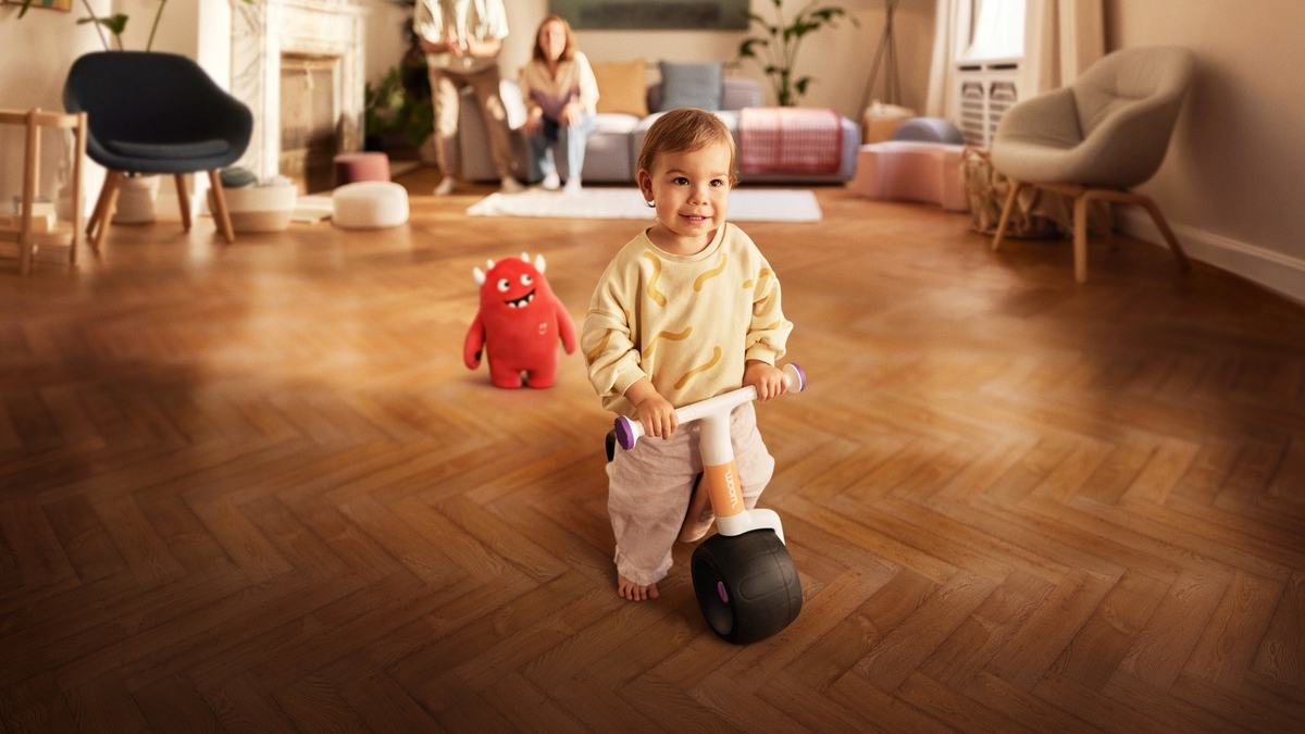 Großes WOW für die Kleinsten: Das erste Laufrad für Babys von woom ist da! - Foto: presseportal.de