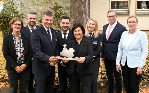 POL-SO: Landrätin Eva Irrgang nach 18 Jahren verabschiedet - Polizei dankt für vertrauensvolle Zusammenarbeit - Foto: presseportal.de