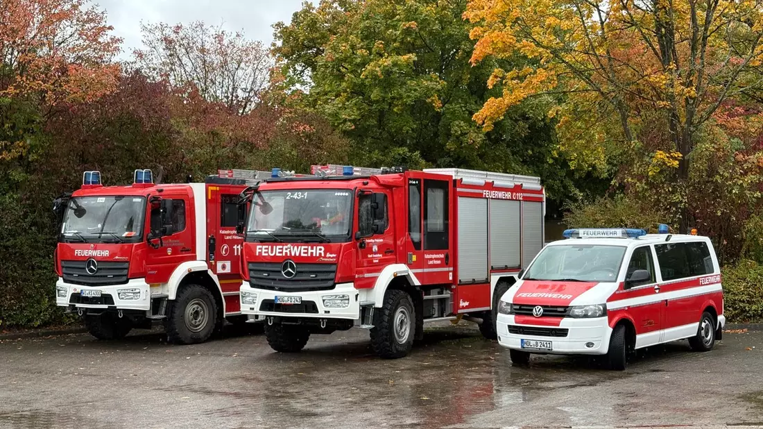 FW Beverungen: Gemeinsames Zirkeltraining stärkt Zusammenarbeit über Grenzen hinweg / Feuerwehren und Rettungsdienste aus dem Dreiländereck üben in Beverungen - Bild: presseportal.de