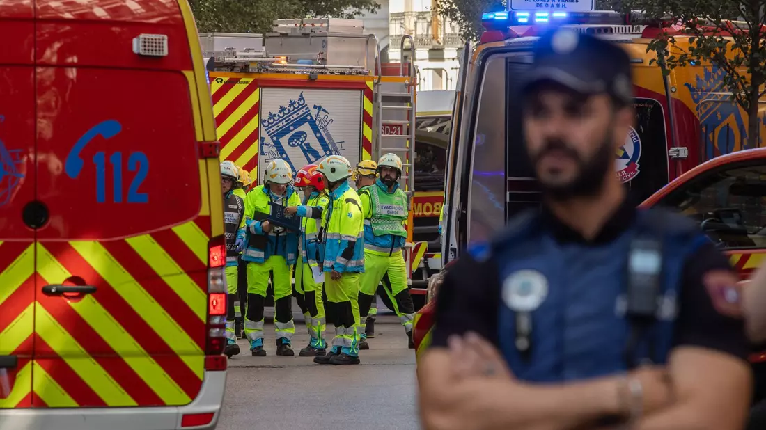 16 Einheiten der Madrider Feuerwehr waren zeitweise im Einsatz. - Bild: Alejandro Martínez Vélez/EUROPA PRESS/dpa