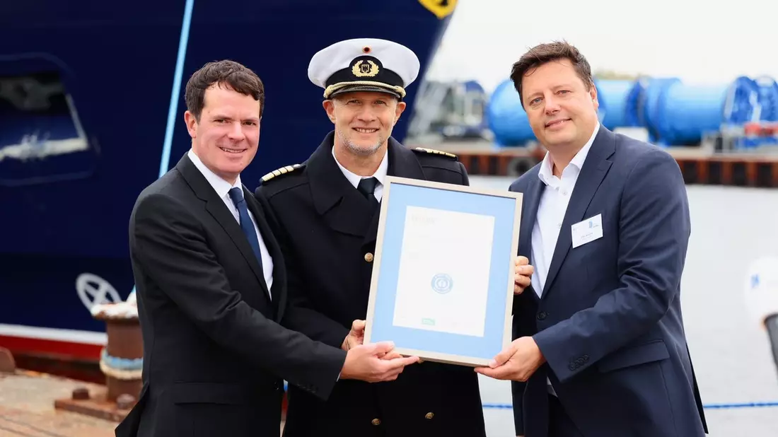 HZA-OL: Zollschiff Emden feierlich getauft und in Dienst gestellt Neues Einsatzschiff mit moderner LNG-Antriebtechnik - Bild: presseportal.de