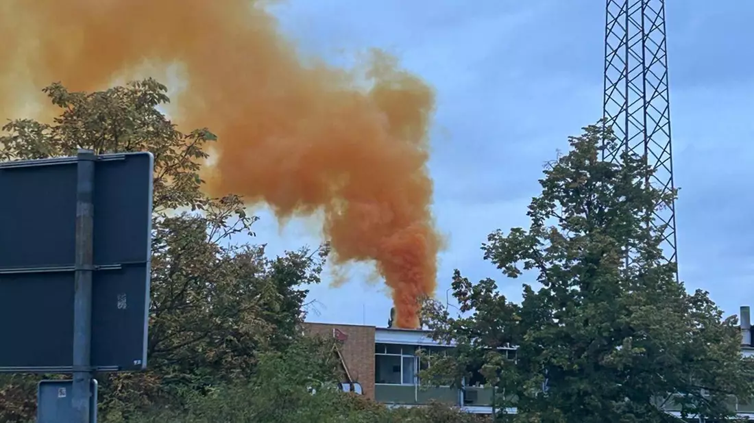 Bei Aschaffenburg läuft ein großer Feuerwehreinsatz - Bild: Ralt Hettler/dpa