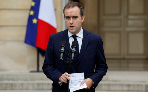 Lecornu ist verhalten optimistisch, dass er eine Lösung für die Regierungskrise findet - Foto: Stephanie Lecocq/Reuters Pool/AP/dpa