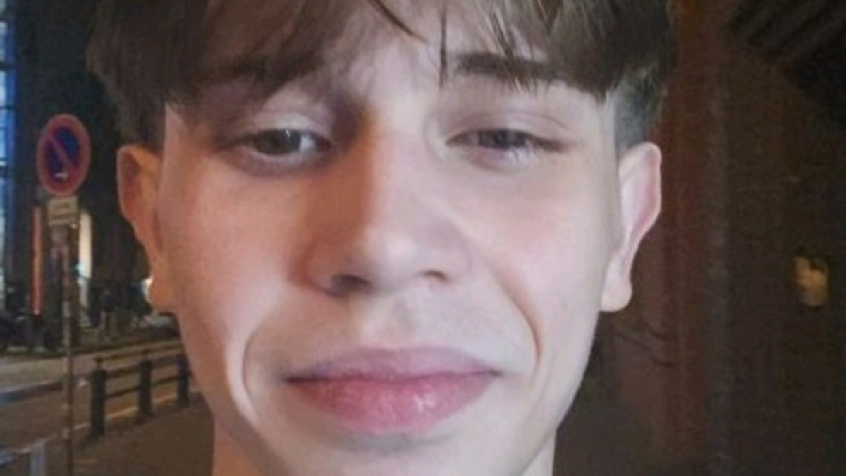 POL-HH: 251008-4. Öffentlichkeitsfahndung nach gefährlicher Körperverletzung in Hamburg-St. Pauli - Foto: presseportal.de