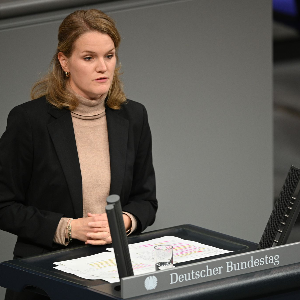 Arbeitsministerin Bärbel Bas (SPD) und der Digital-Staatssekretär Philipp Amthor (CDU) . - Foto: Niklas Graeber/dpa