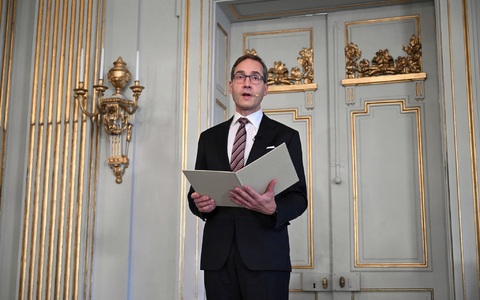 Mats Malm verkündet, wer den Literaturnobelpreis erhält. (Archivbild) - Foto: Jessica Gow/TT News Agency/P/dpa