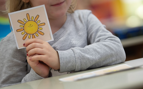 Seelisch gesunde Kinder können auch ihren Alltag in Schule und Freizeit gut bewältigen (Archivbild)  - Foto: Sebastian Gollnow/dpa