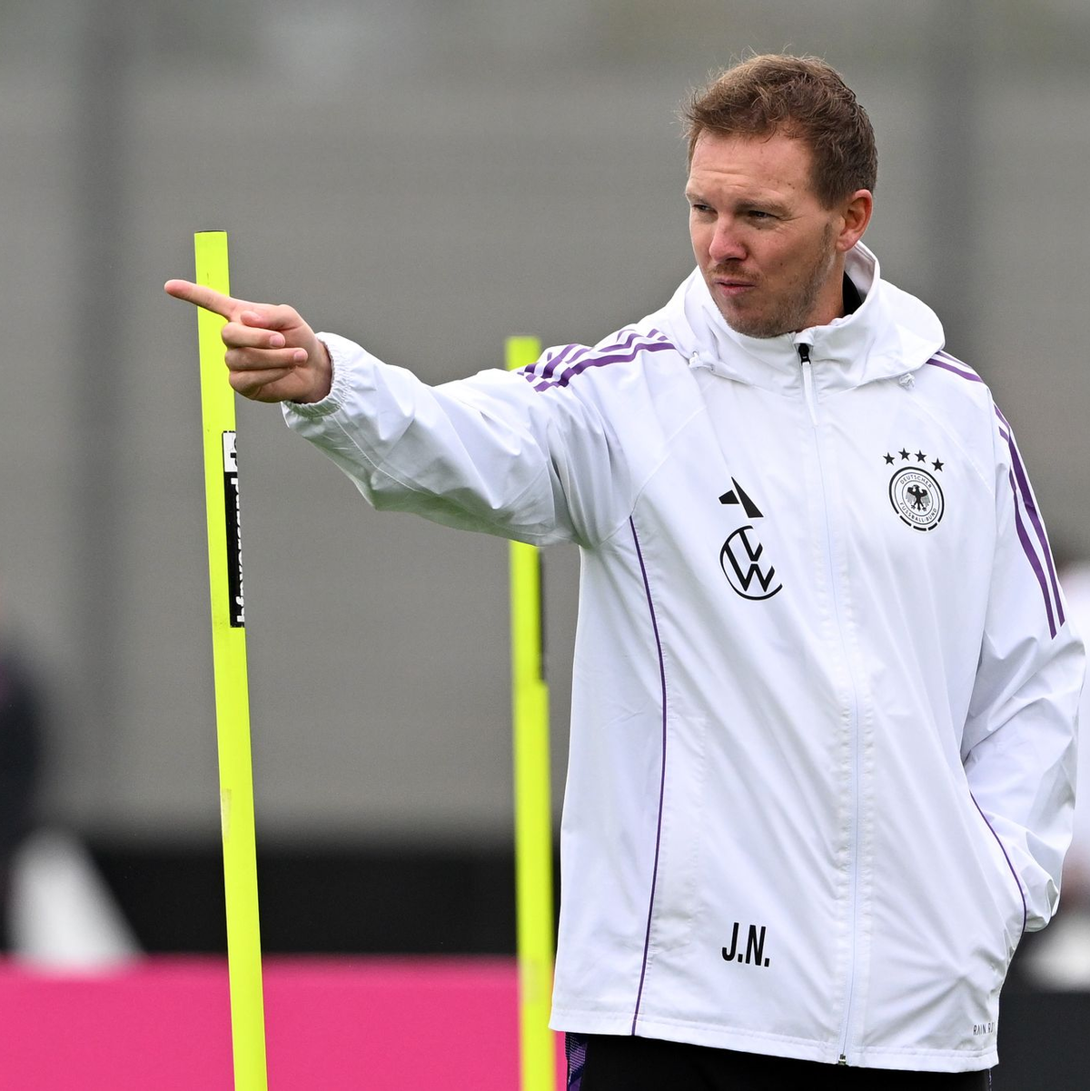 Wichtiger Rückkehrer: Nico Schlotterbeck wird in Sinsheim, wo er 2022 im DFB-Team debütierte, als Führungskraft gebraucht. - Foto: Federico Gambarini/dpa