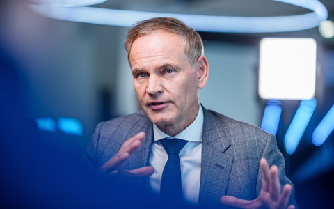 Blume: «Wir sehen als Zukunftstechnologie ganz klar die Elektromobilität». - Foto: Michael Kappeler/dpa