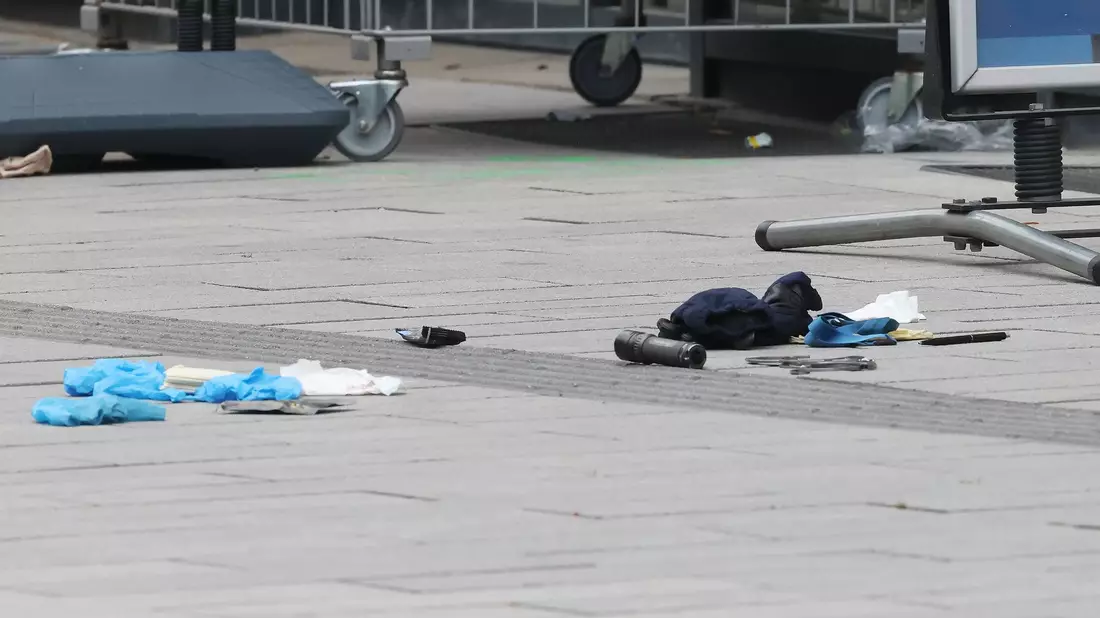 Der Mann kam ins Krankenhaus. - Bild: David Young/dpa